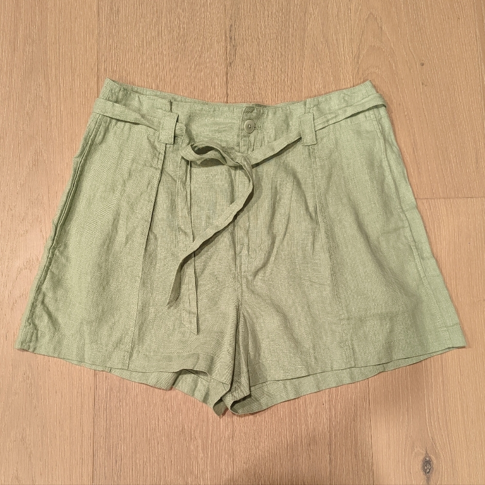 Light Green 100% Linen Women's Shorts
